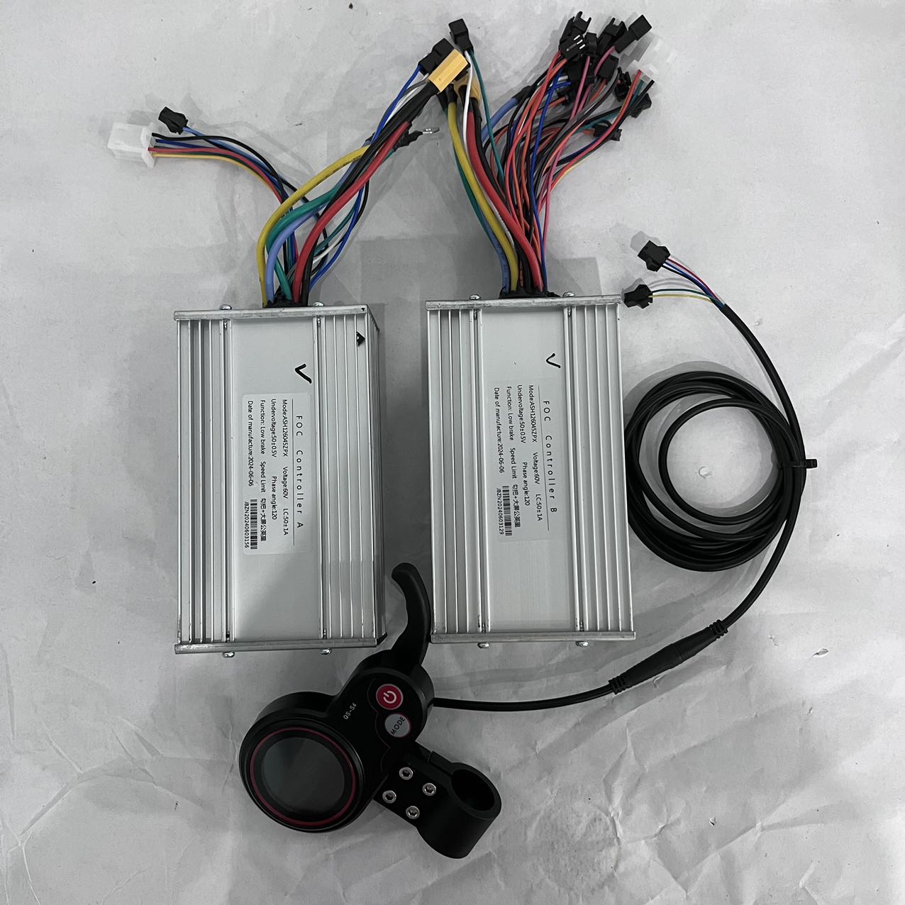 60V 5600W Dual Motor Electric Scooter - 5600W 6000W E-Scooter-Teile 60V 50A Dual-Motor-Controller