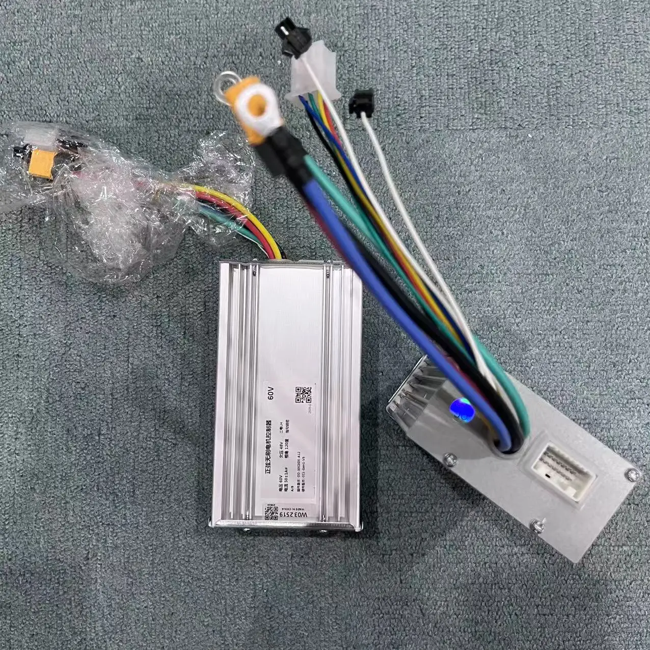 Hochwertiger 60V 5600W 6000W E – 60V 5600W Dual Motor Electric Scooter Bewertung und Preis