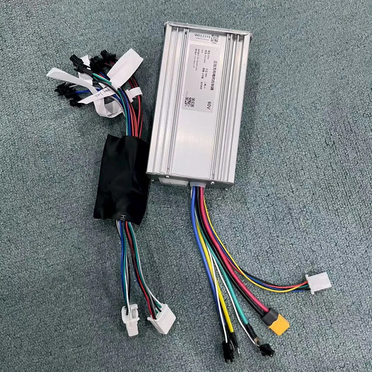 Hochwertiger 60V 5600W 6000W E – 60V 5600W Dual Motor Electric Scooter Bewertung und Preis